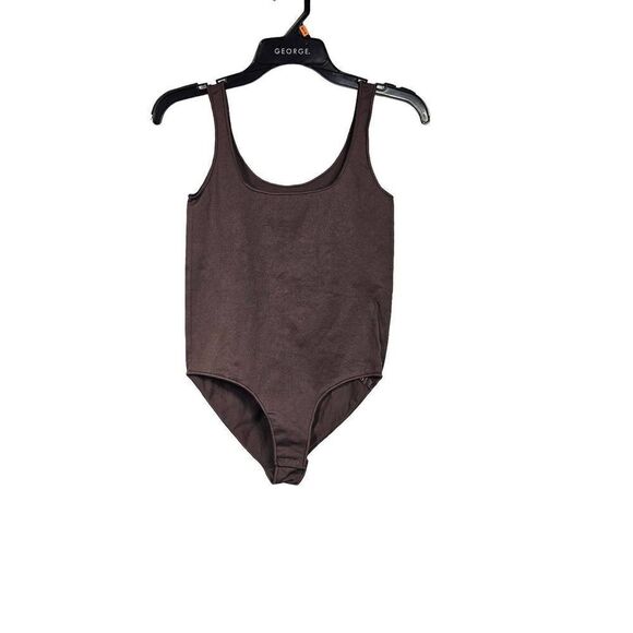 Skims Essential bodysuit Nwot - Picture 1 of 11